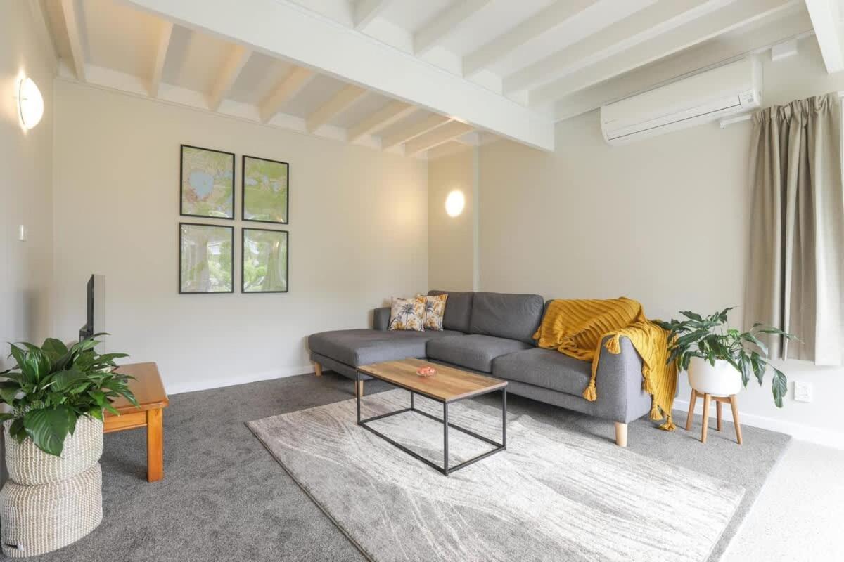 Вилла Papawai Townhouse 11 Роторуа Экстерьер фото