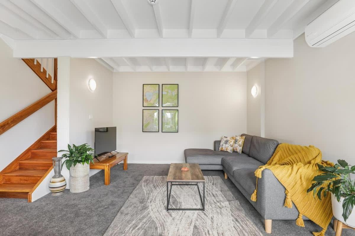 Вилла Papawai Townhouse 11 Роторуа Экстерьер фото